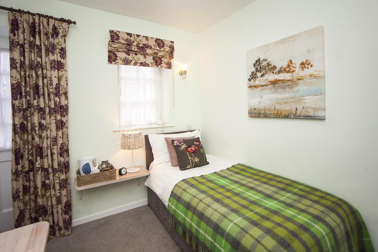 The Conigre Hotel Melksham Luaran gambar