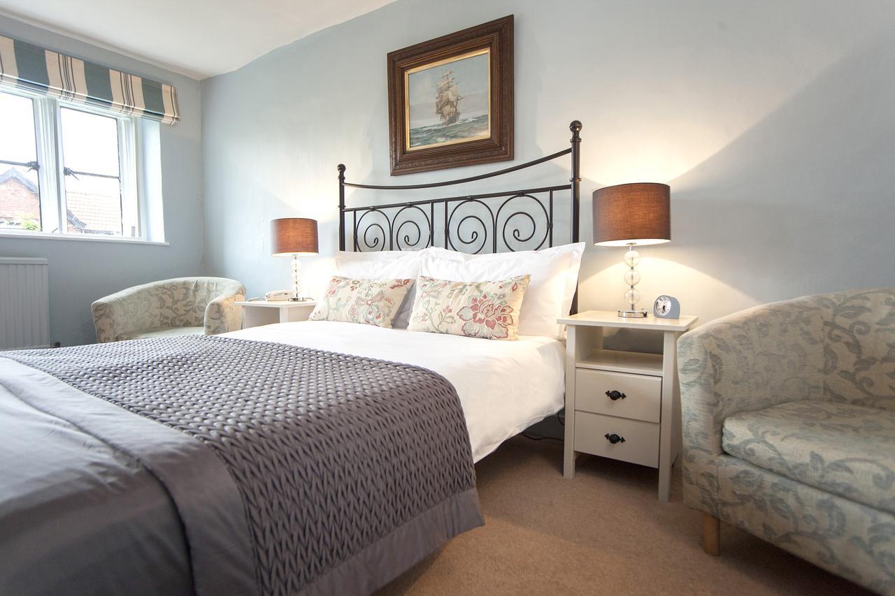 The Conigre Hotel Melksham Luaran gambar