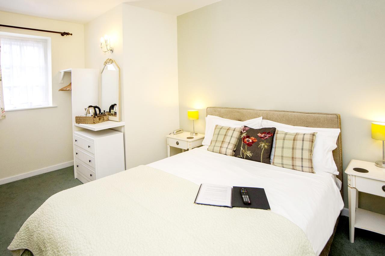 The Conigre Hotel Melksham Luaran gambar