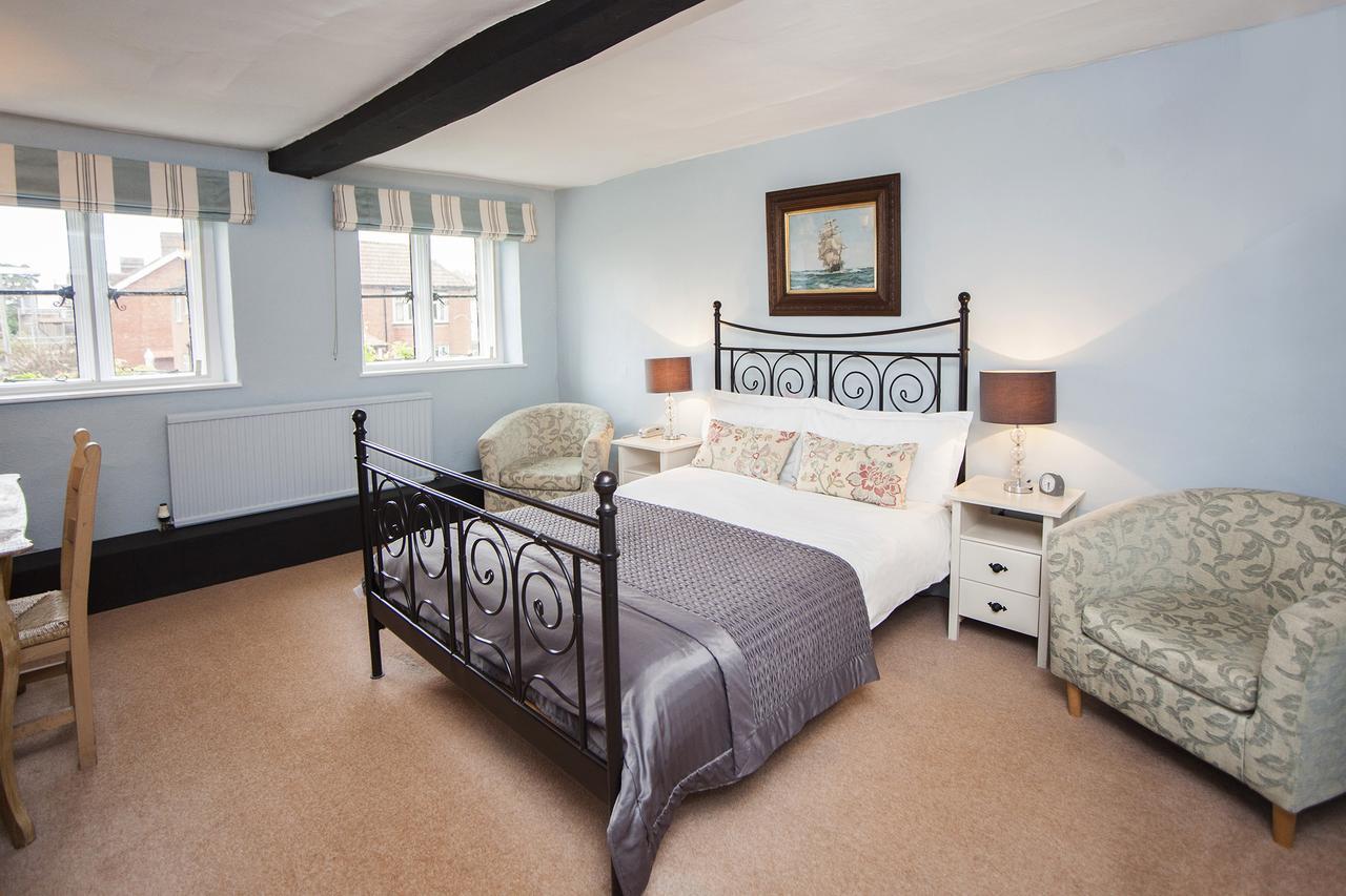 The Conigre Hotel Melksham Luaran gambar