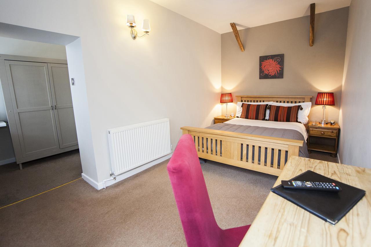 The Conigre Hotel Melksham Luaran gambar